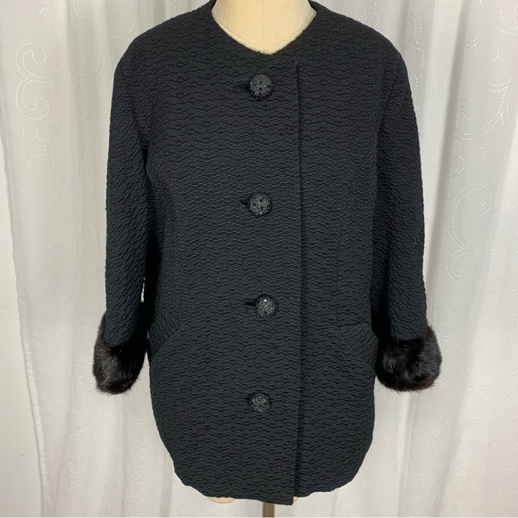 Vintage black coat with fur cuffs - Picture 1 of 14